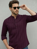 पुरुषों की सिंगल स्ट्रिप पूरी बाजू की कमीज